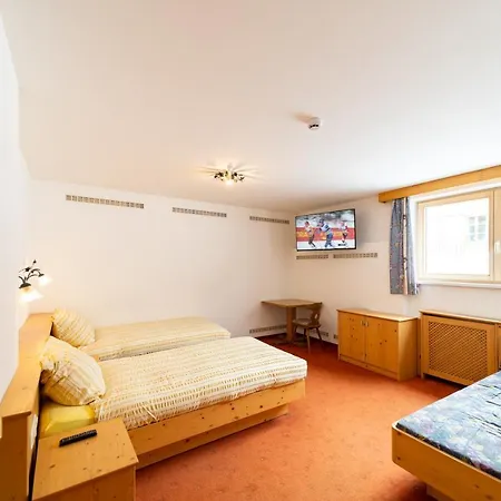 Haus Rosmarie Privatunterkunft St. Anton am Arlberg