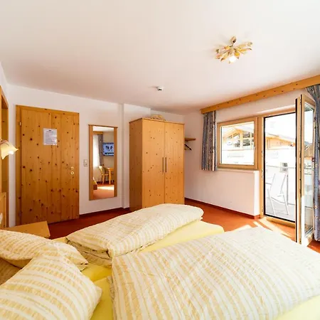 Haus Rosmarie Σανκτ Αντόν αμ Άλμπεργκ