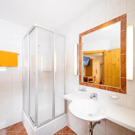 Haus Rosmarie 장크트안톤암아를베르크