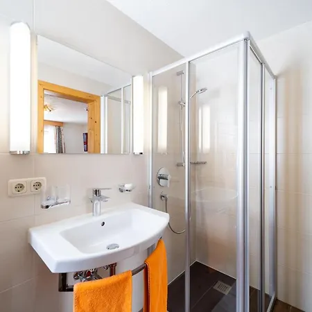 בית אירוח Haus Rosmarie